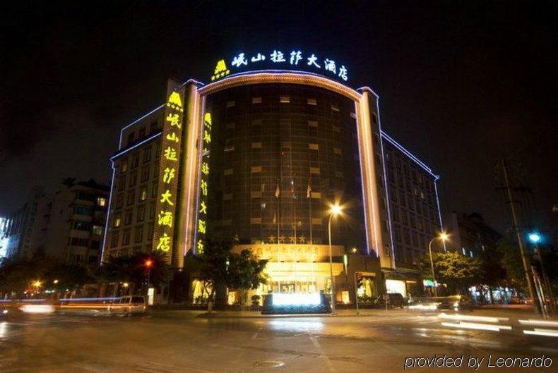 Minshan Lhasa Grand Hotel Csengtu Kültér fotó